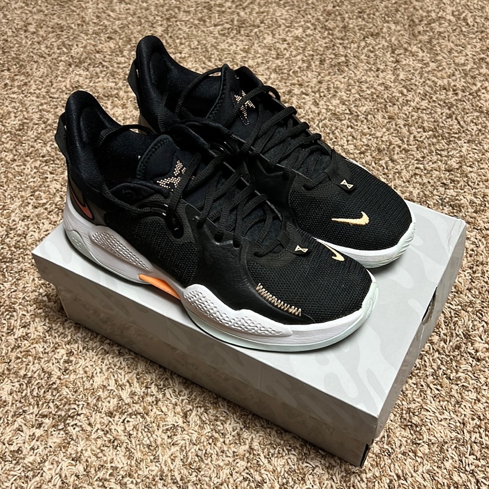 Nike PG 5